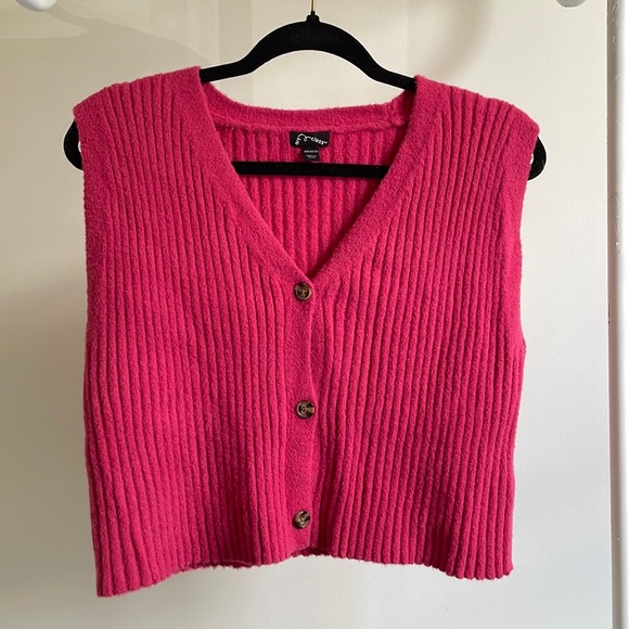 Girls/Kids XXL Bold Pink Button up Sweater Vest - Picture 1 of 2